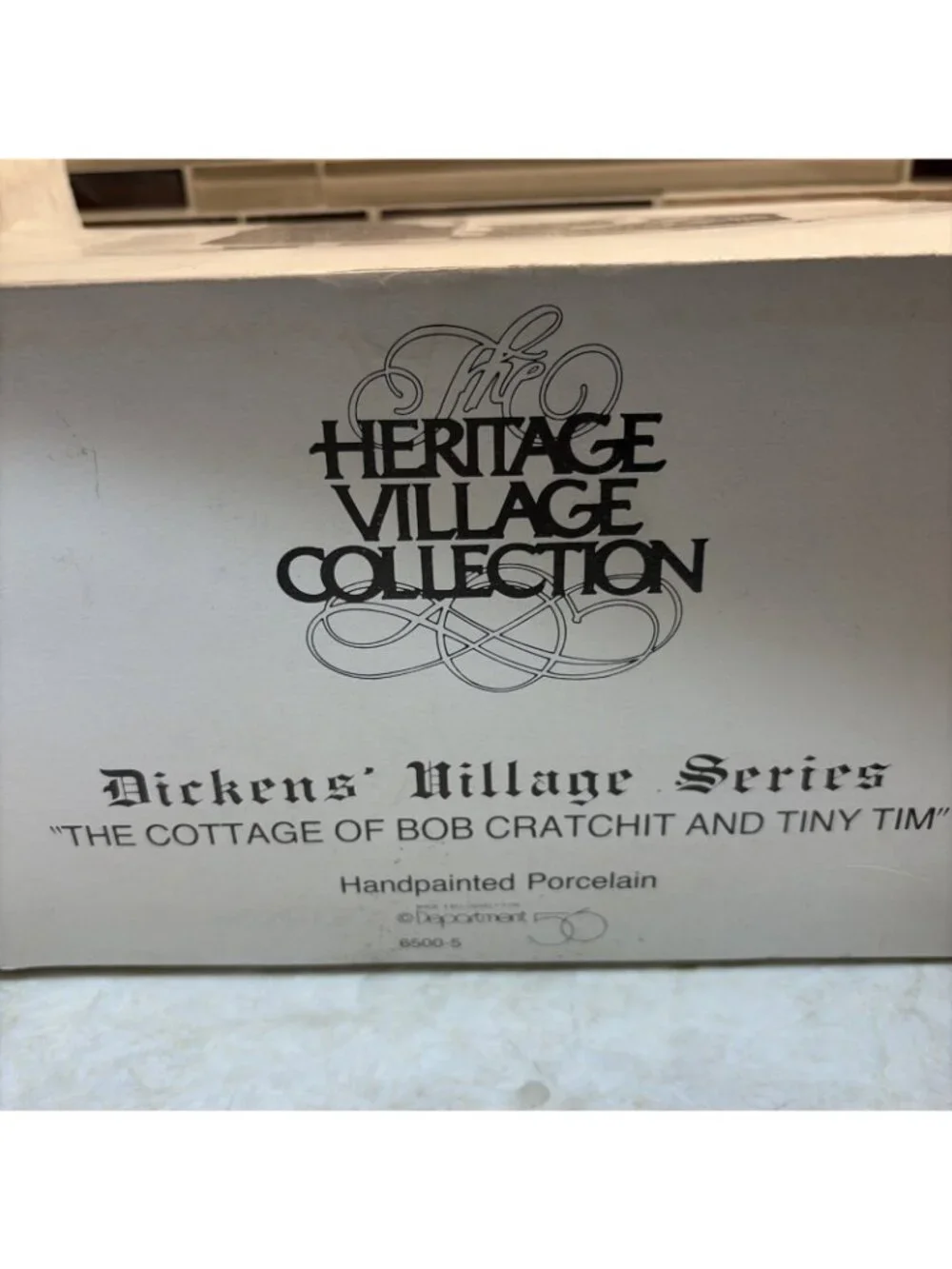 Dept 56 Heritage Village Dickens' Village Cottage of Bob Cratchit & Tiny Tim
